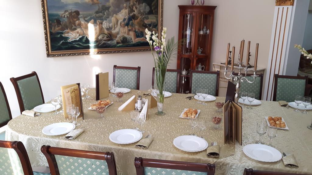 Hotel Royal Крайова Экстерьер фото
