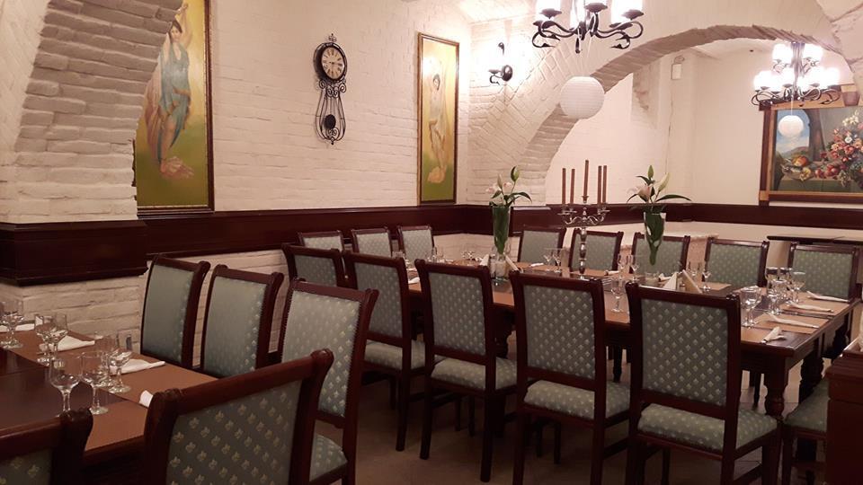 Hotel Royal Крайова Экстерьер фото