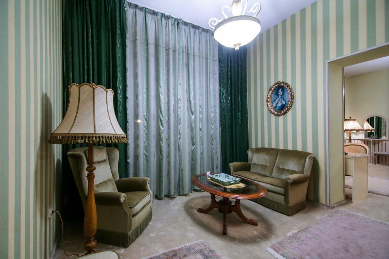 Hotel Royal Крайова Экстерьер фото