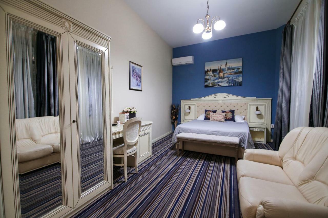 Hotel Royal Крайова Экстерьер фото