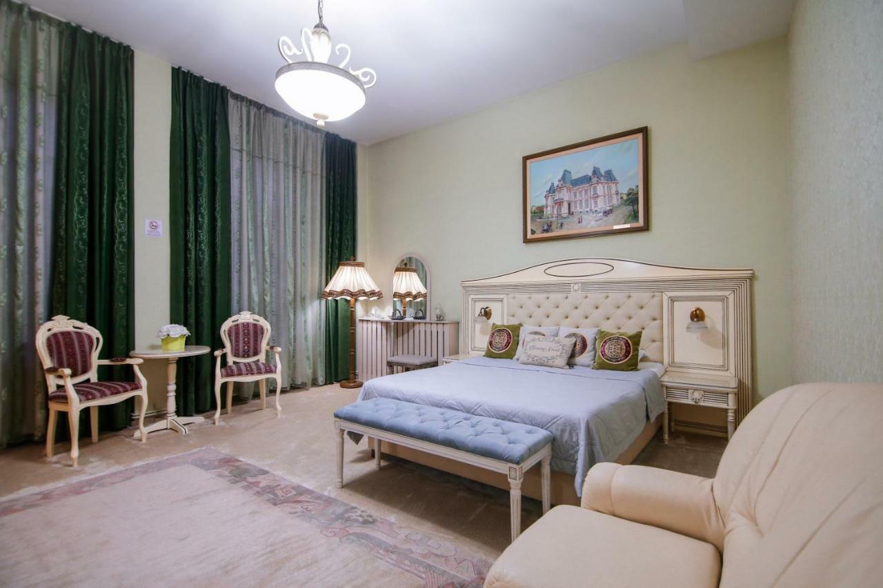 Hotel Royal Крайова Экстерьер фото