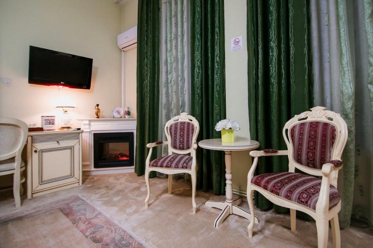 Hotel Royal Крайова Экстерьер фото